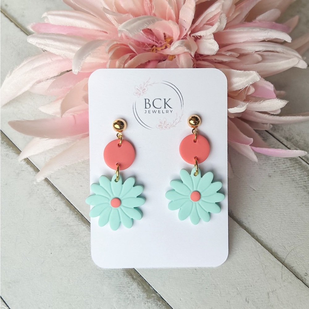 New Handmade Mint Blue Coral Daisy Flower Earrings, Polymer Clay Floral earrings